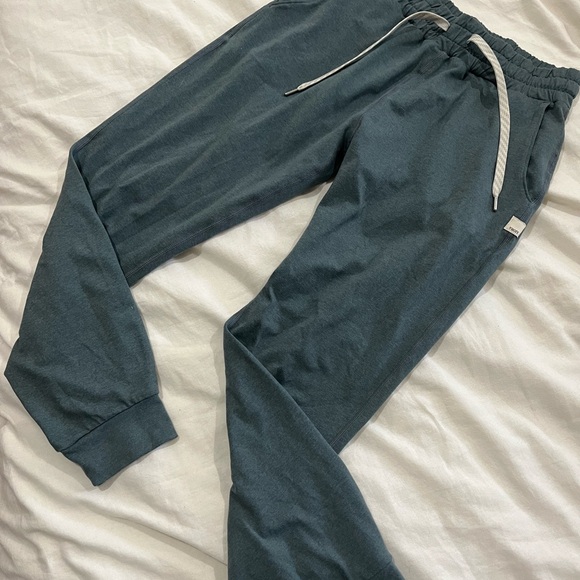 Vuori Women's Jogger Pants - Picture 4 of 9